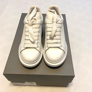 Alexander McQueen sneaker